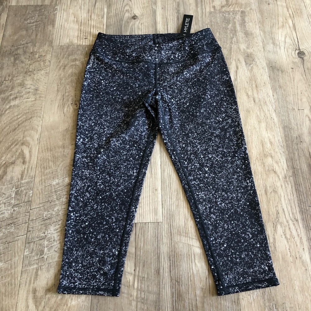 NWT Hylete Motiv Crop Stipple Black Leggings.